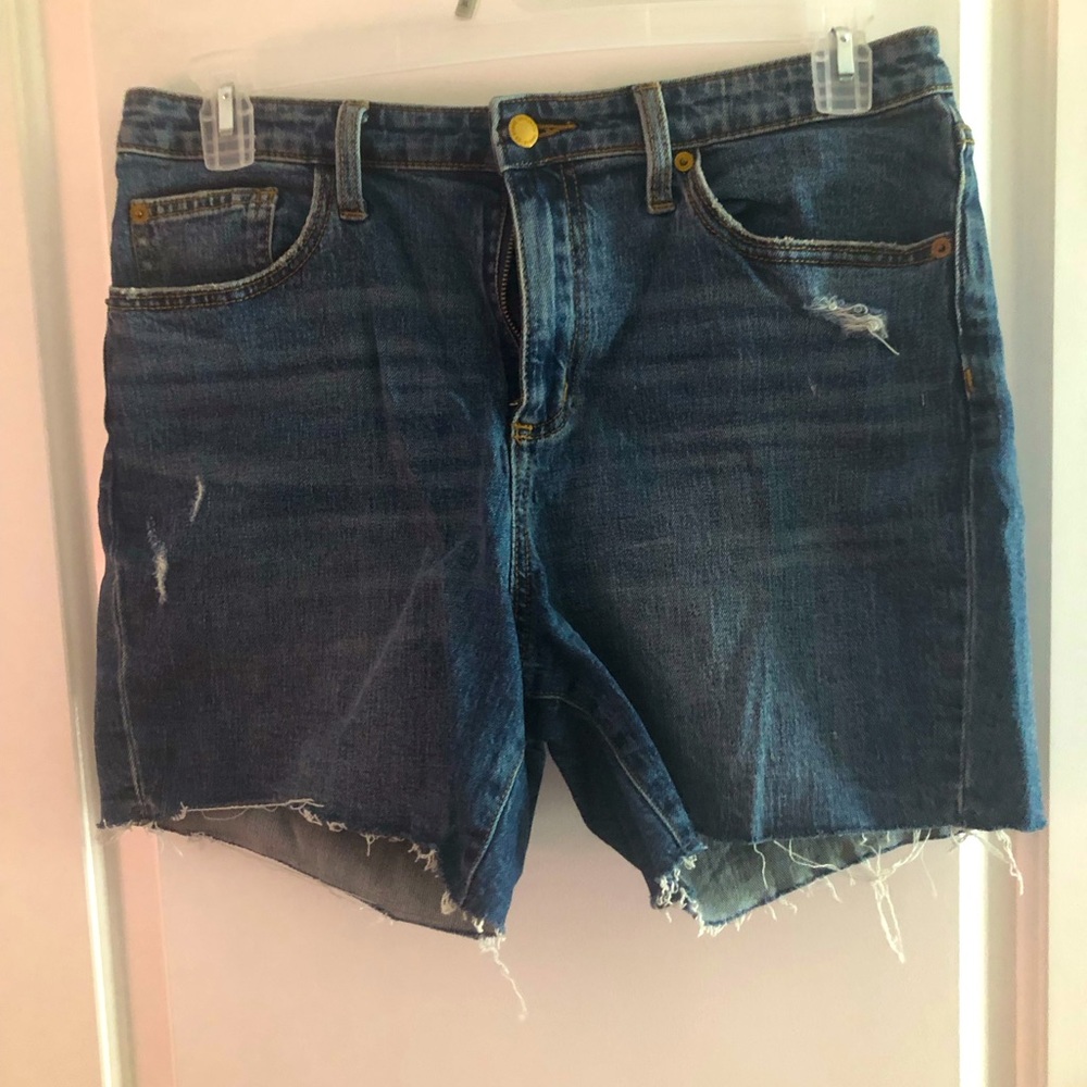 Universal Thread sz 8 denim cut off shorts GUC